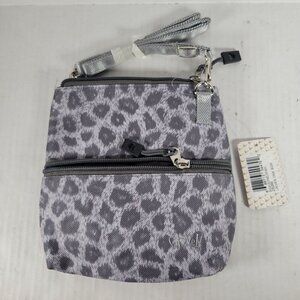 GloveIt Leopard Print Golf Outdoor Workout Casual Adjustable Crossbody Bag